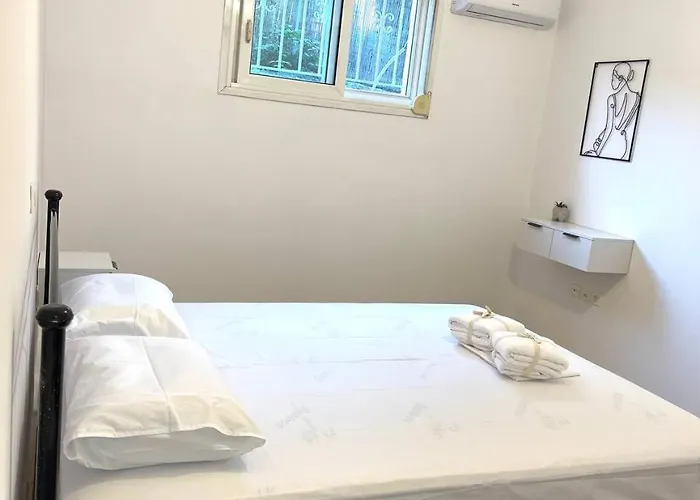 Oikos Corfu Апартаменты